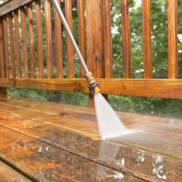 Pressure washing services in Los Angeles, CA